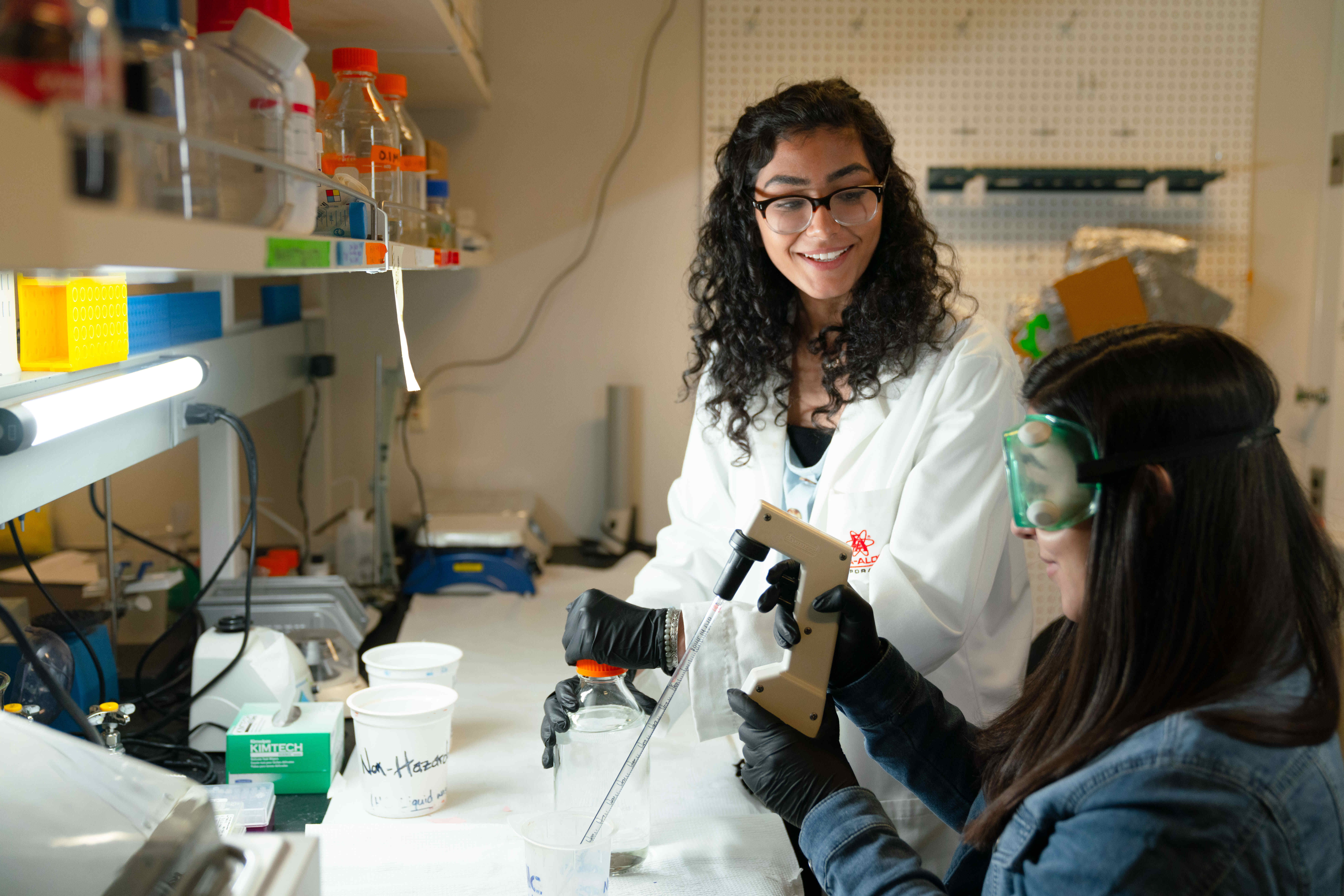 A women in lab 